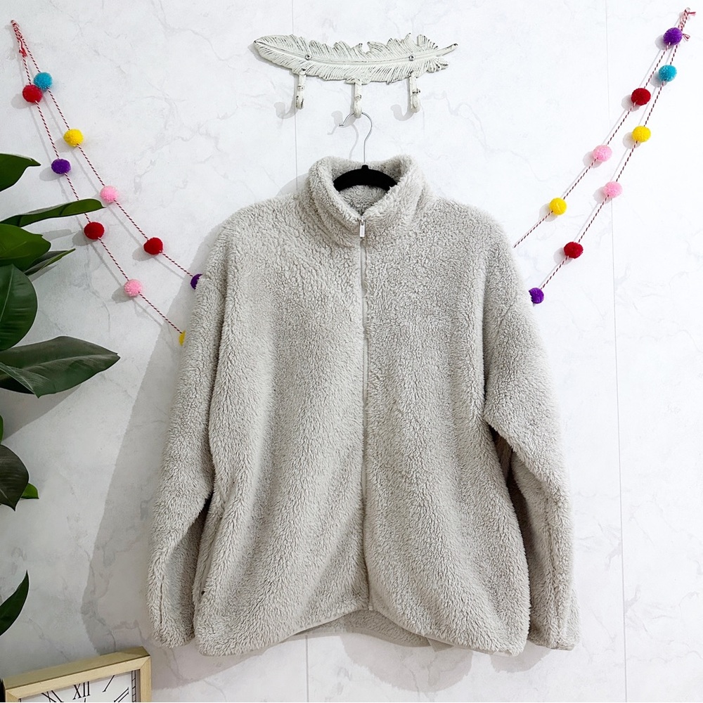 PINK Victoria's Secret LARGE Soft Gray Sherpa Fleece Full Zip Jacket